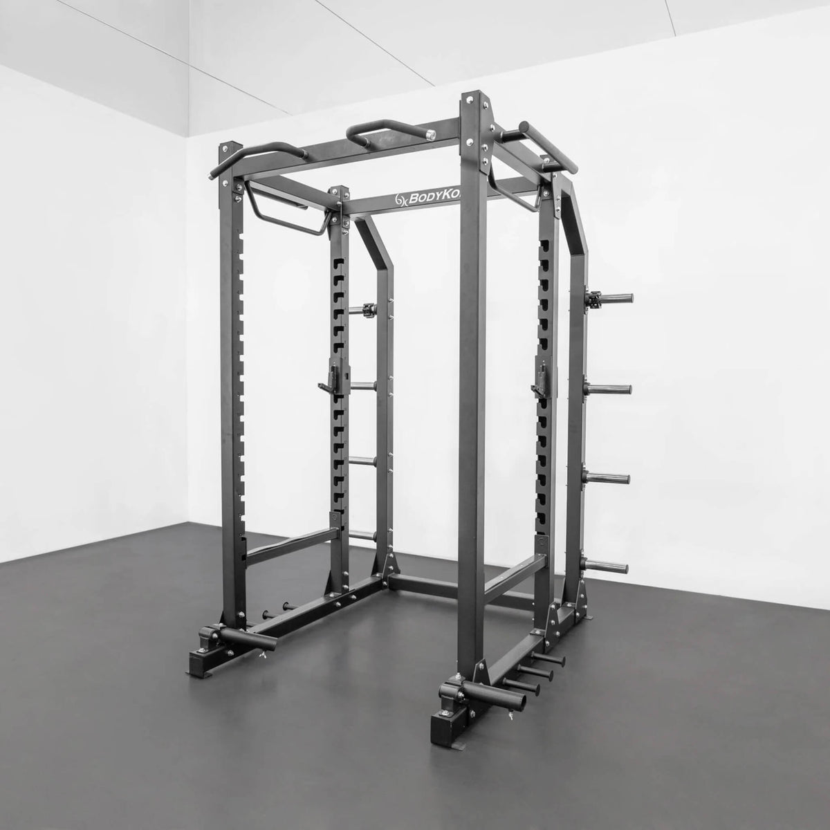 bodykore foundation series g703 power squat cage corner view
