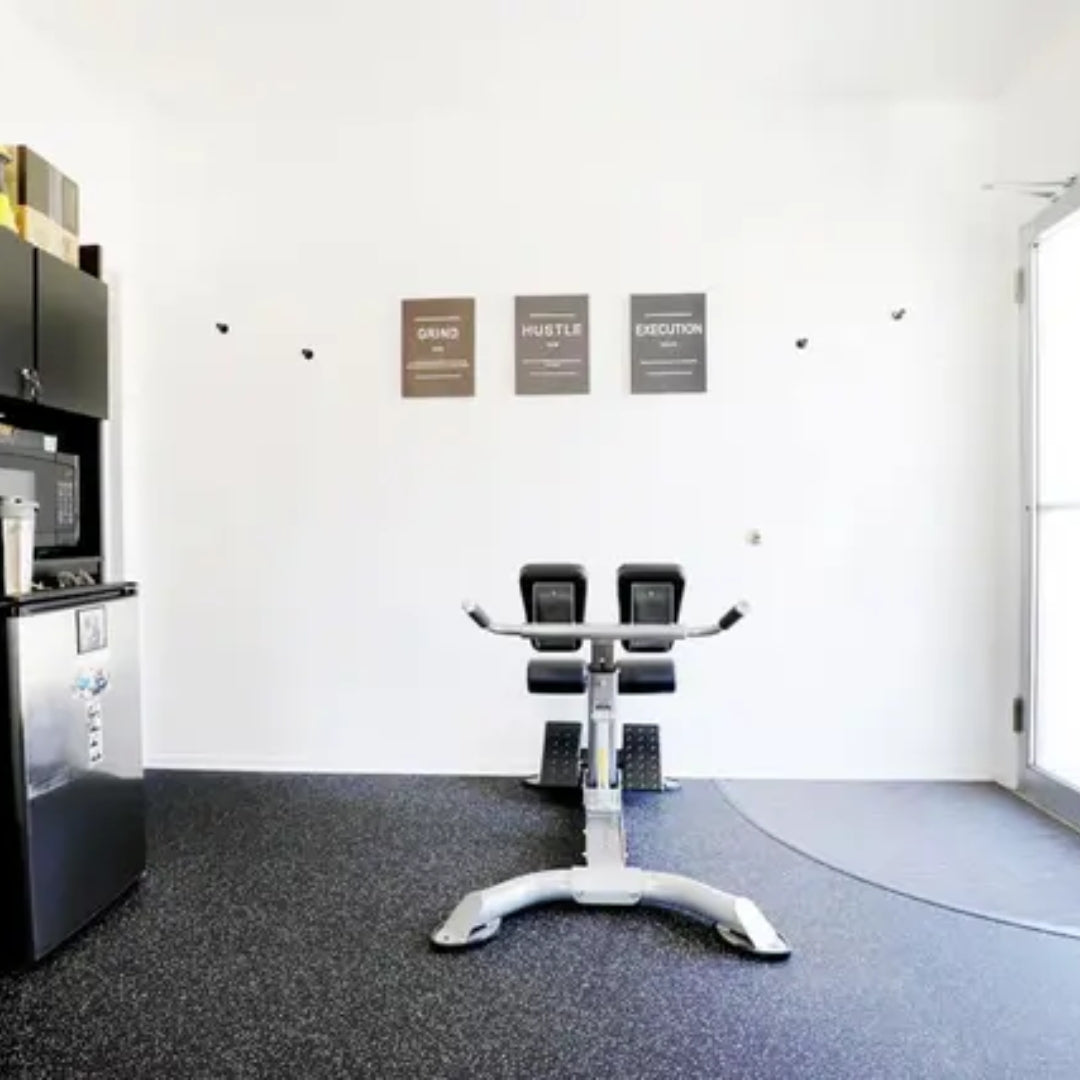 BodyKore CF2104 In The Apartment