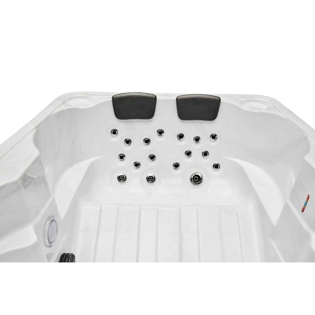 Luxury Spas USA Regal 4-Person Hot Tub