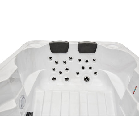 Luxury Spas USA Regal 4-Person Hot Tub