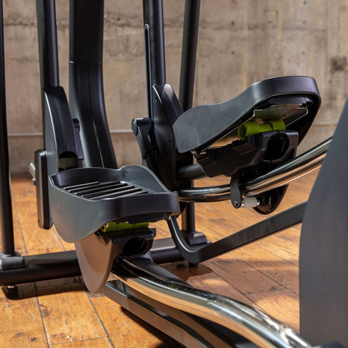 SportsArt E874 Elliptical stride length