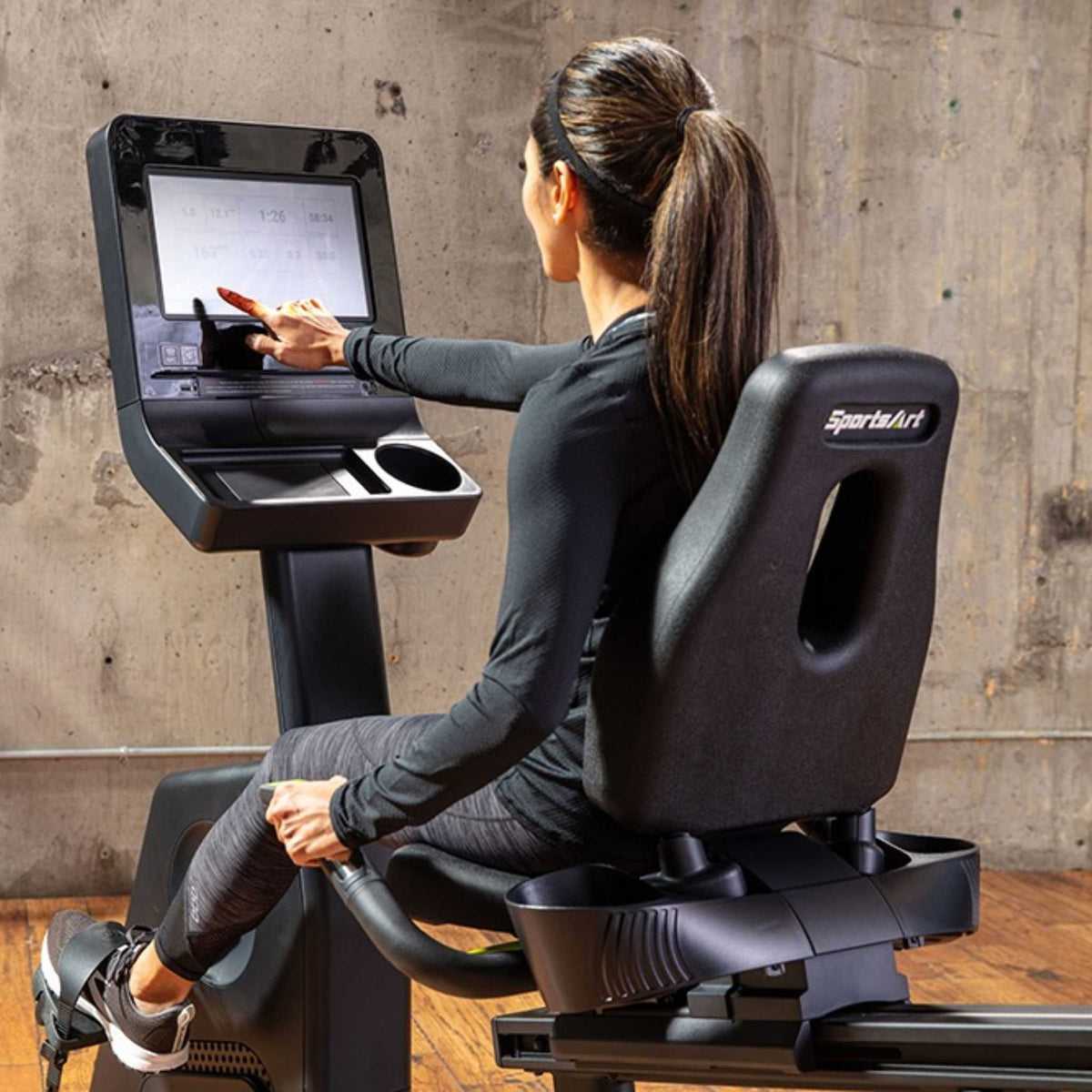 SportsArt C574R-13 Recumbent Cycle Female User