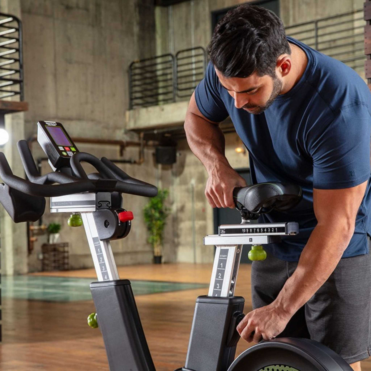 G516 Indoor Cycling Bike by SportsArt Seat Adjustments