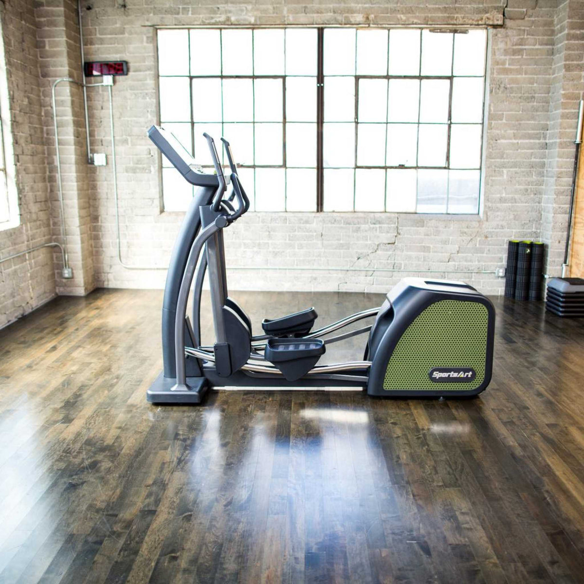 G876 Status Elliptical