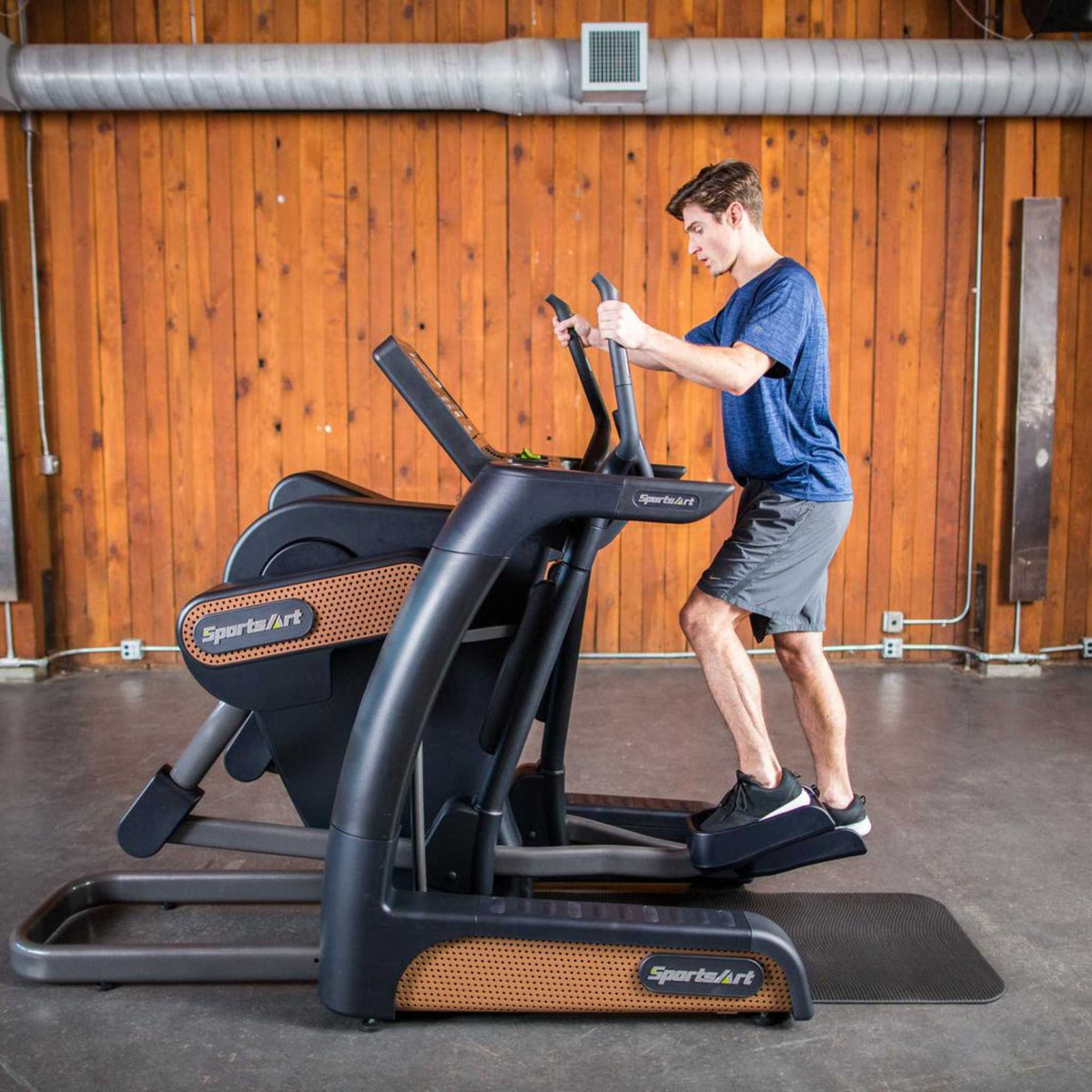 SportsArt V886 Cross Trainer Male Training