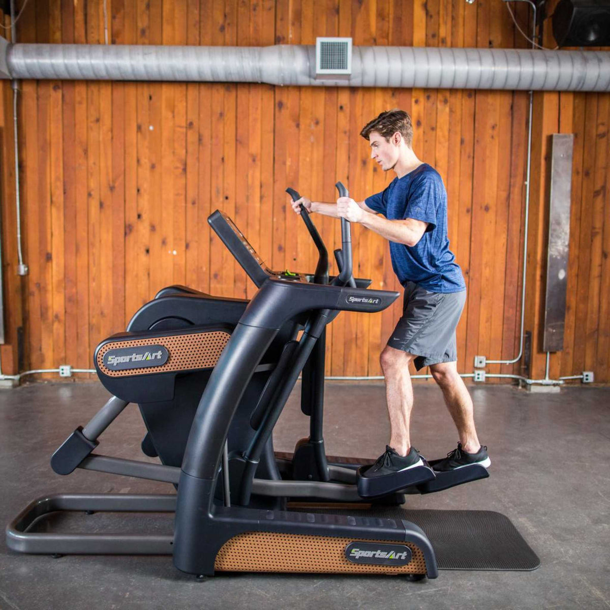 SportsArt V886 Cross Trainer Male User