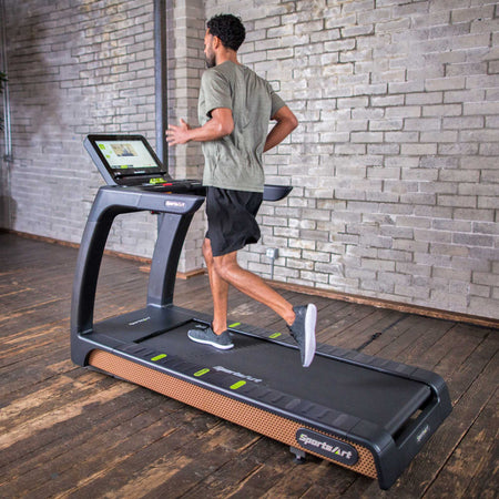 T676 Treadmill-19 male user