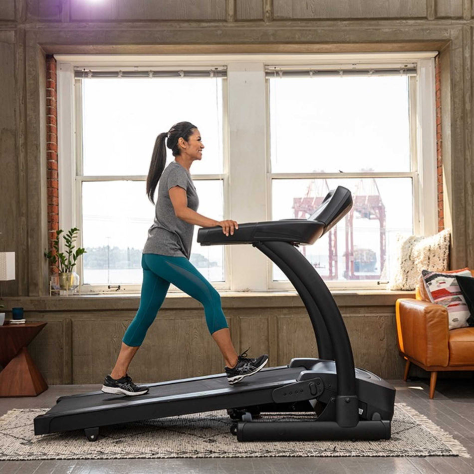 TR22F SportsArt Treadmill Female User