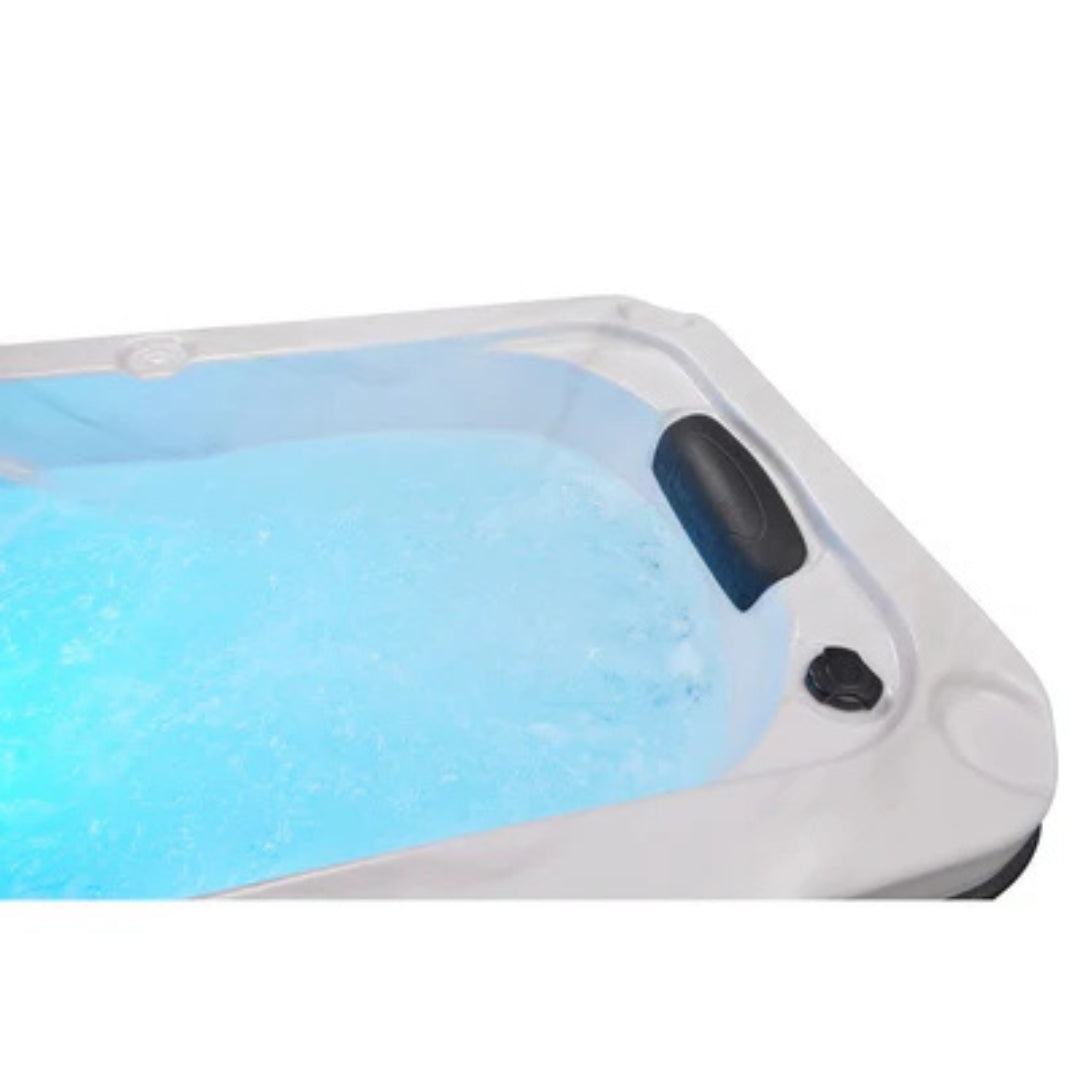 WS-599 Luxury Spas Solo 1 Person Hot Tub