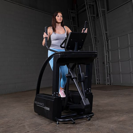 body solid e5000 endurance woman exercise front view