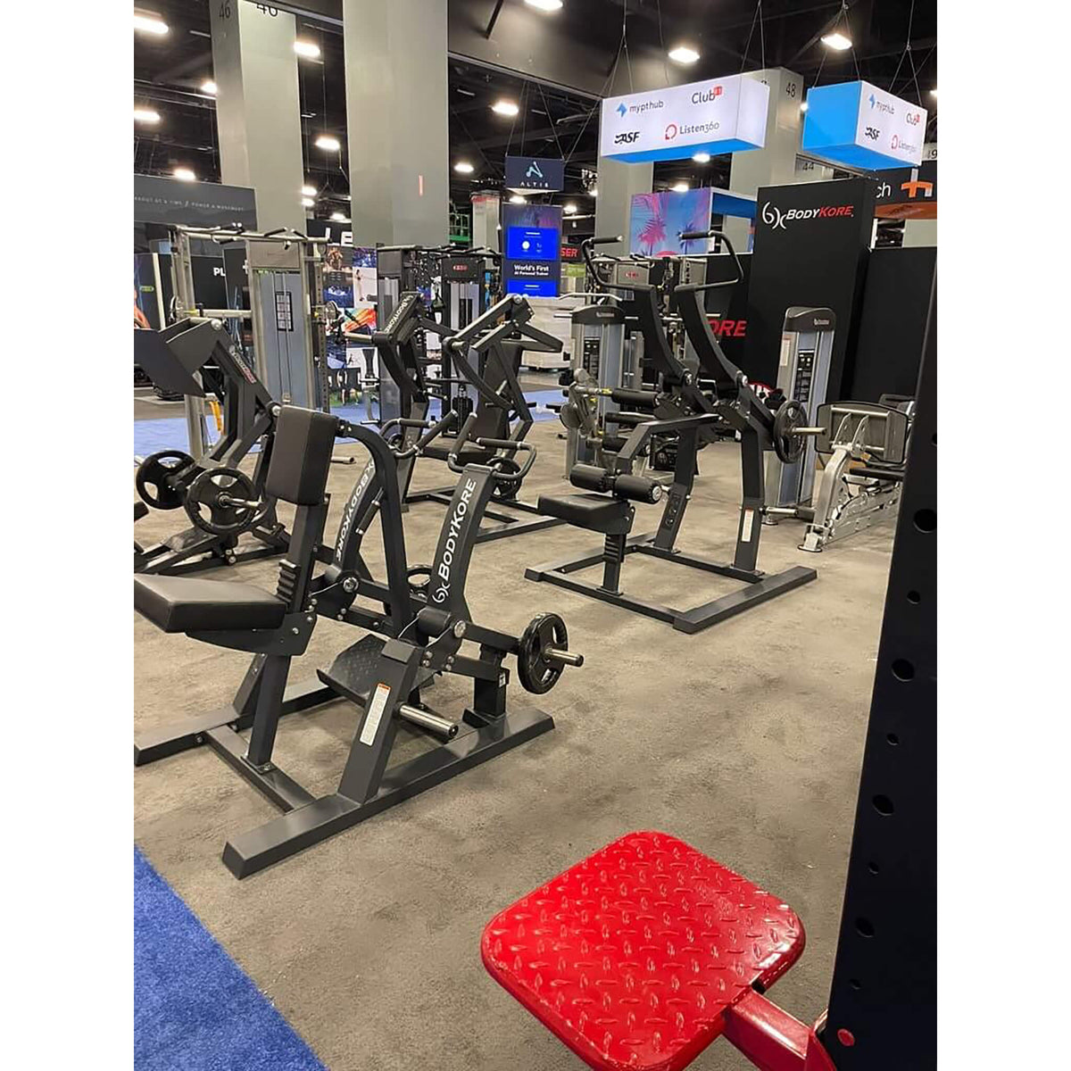 bodykore gr802 plate loaded row in a gym