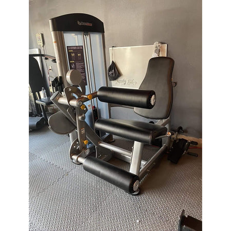 bodykore isolation series leg curl gr639 lifestyle front view close up