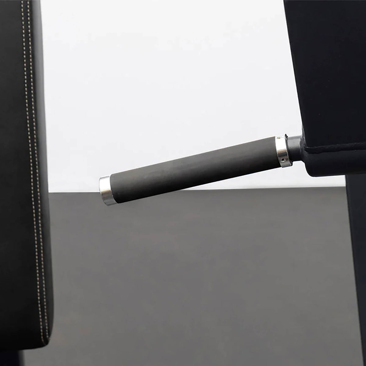 bodykore stacked series gr804 plate loaded incline chest press foam grips