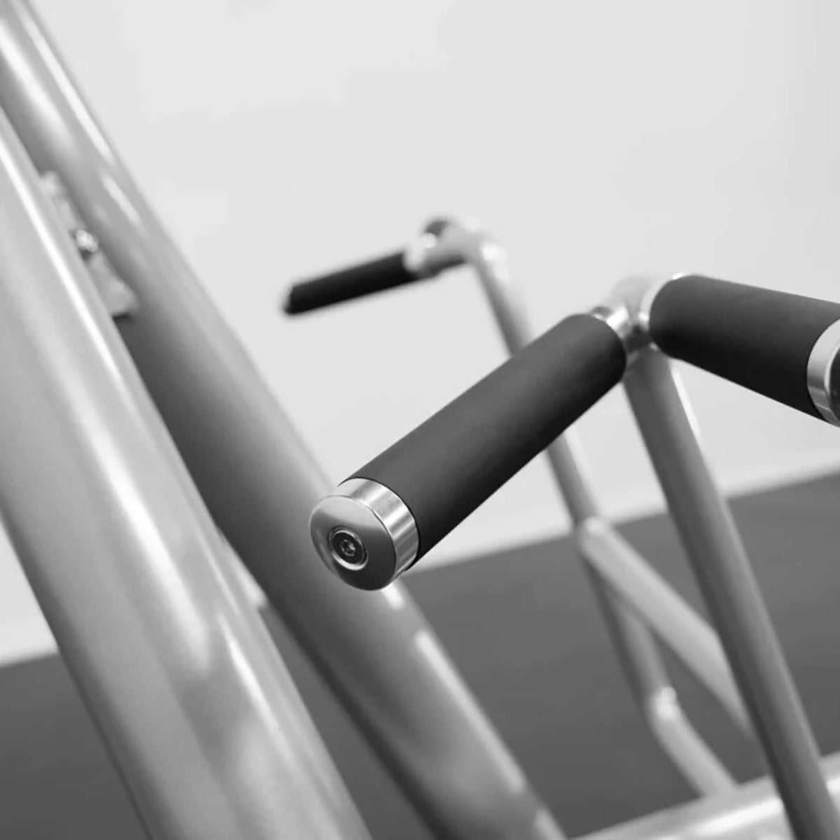 cf2173 t bar row polyurethane covered steel handles