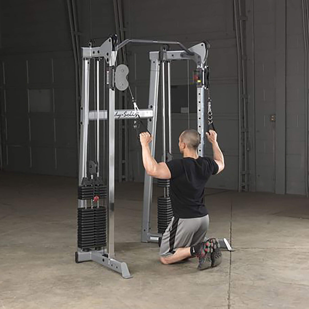 compact functional trainer kneeling pulldown