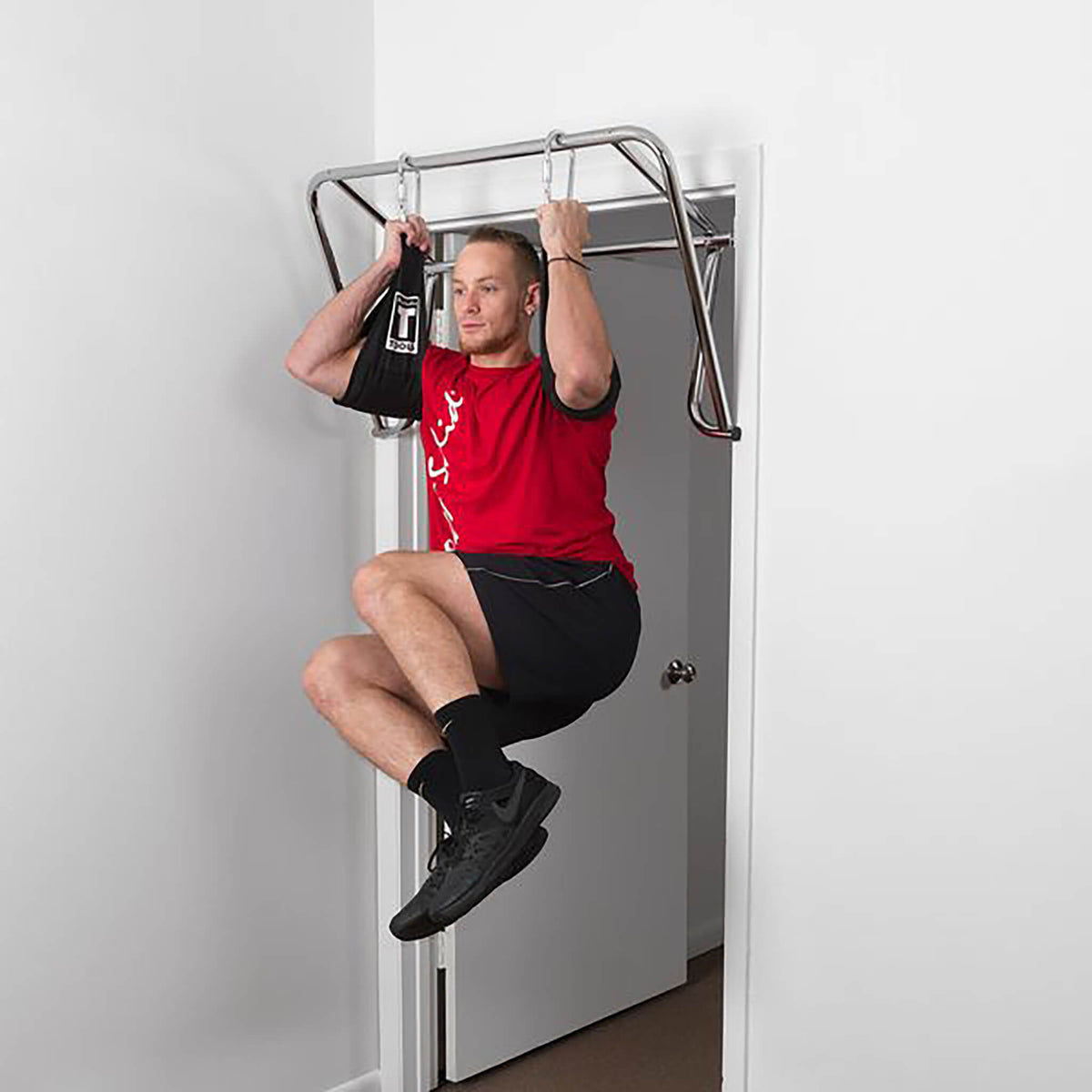 doorway chinning bar pub34 hanging shoulder shrugs